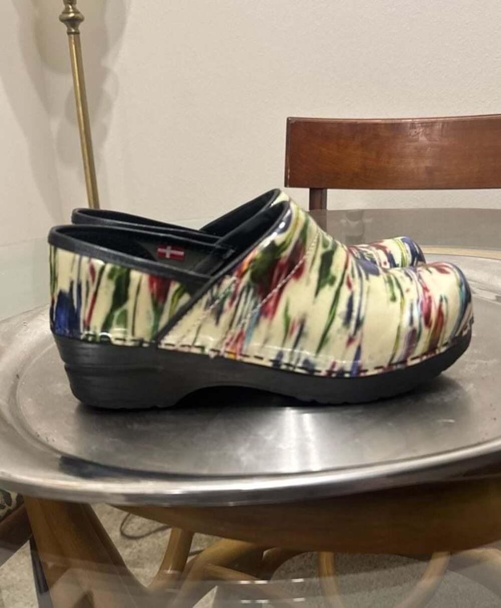 Sanita Professional Abstract Paint Pattern Clogs Size 36